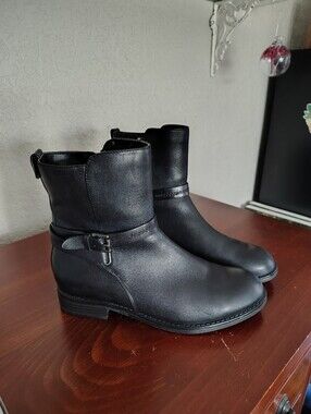 Blondo Black Chelsea Aquaprotect Boots 7.5